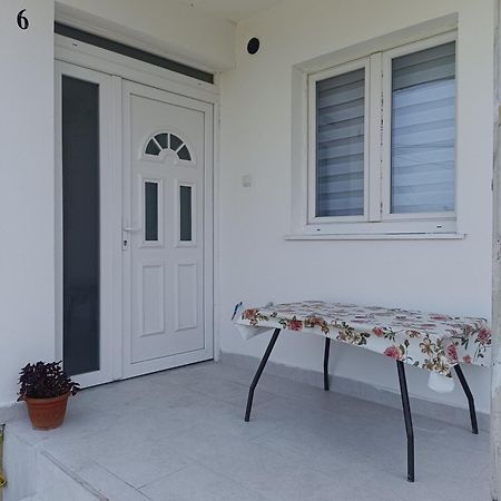Matija Airport Apartment Mitrovici  Εξωτερικό φωτογραφία