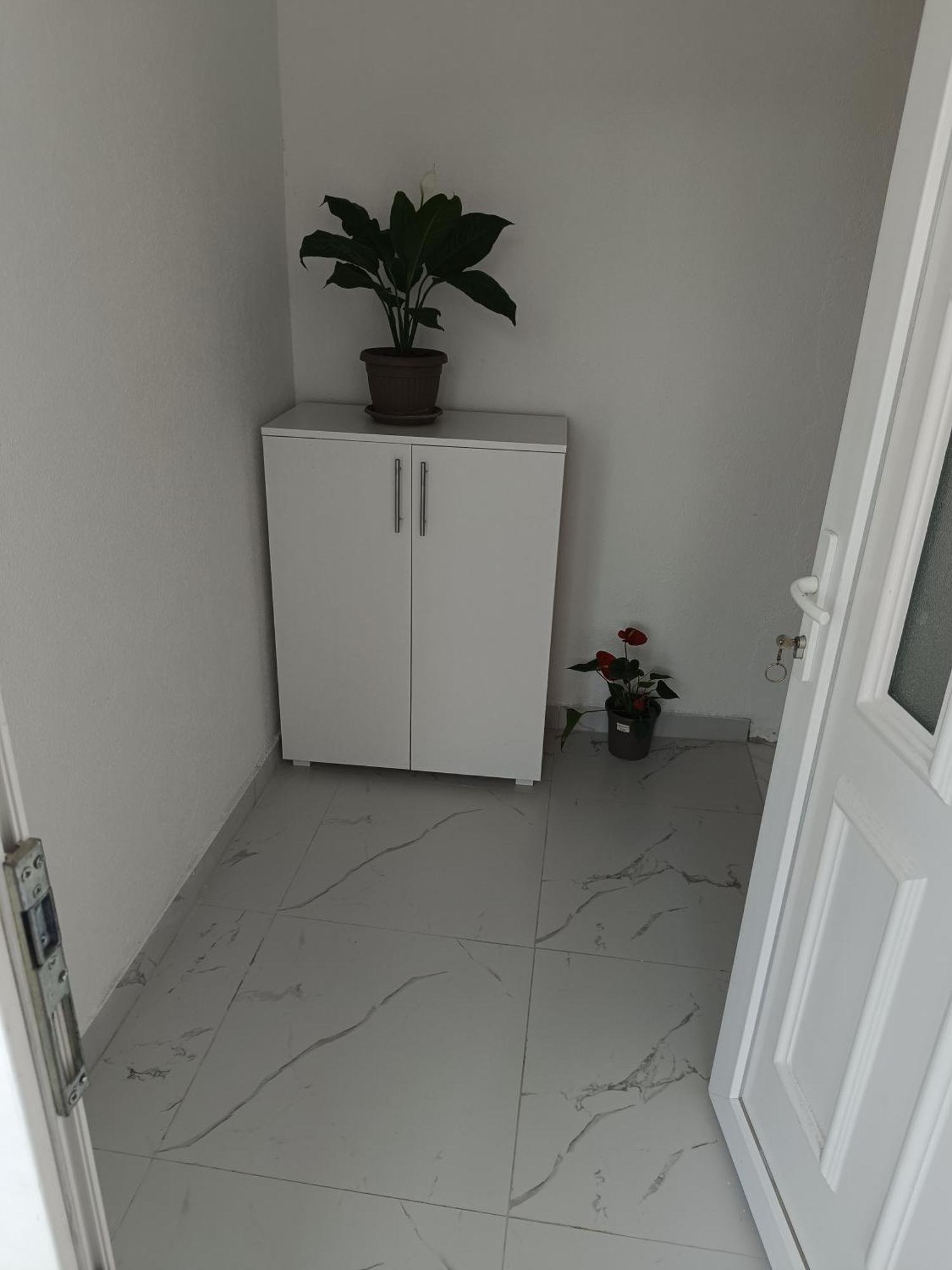 Matija Airport Apartment Mitrovici  Εξωτερικό φωτογραφία