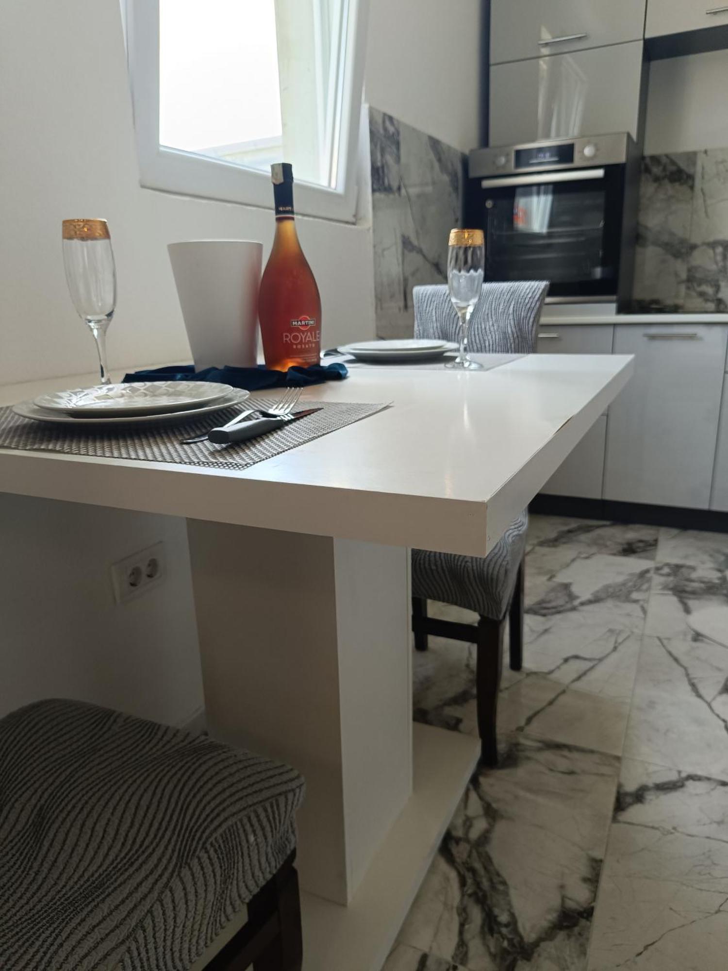 Matija Airport Apartment Mitrovici  Εξωτερικό φωτογραφία