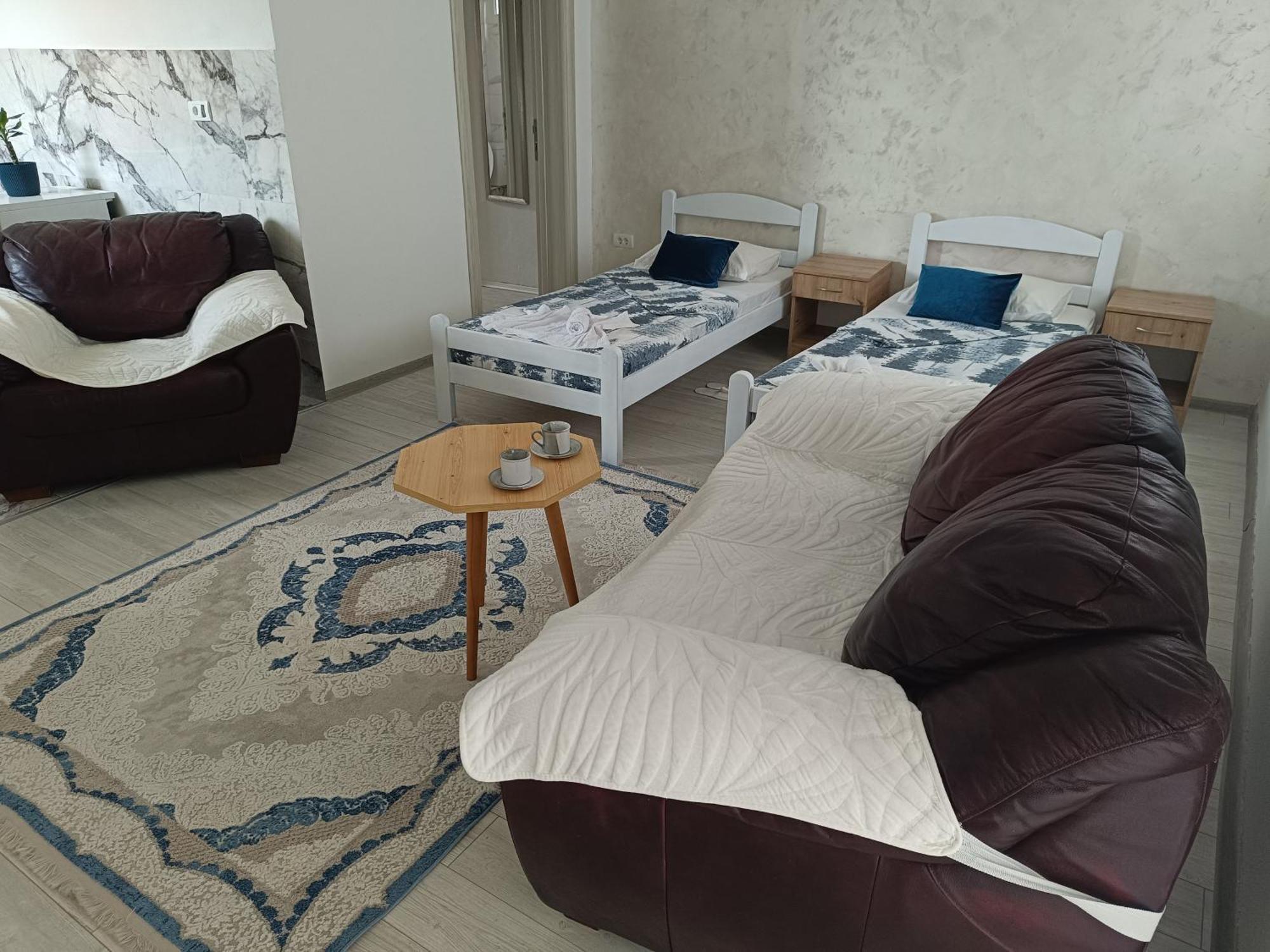 Matija Airport Apartment Mitrovici  Εξωτερικό φωτογραφία